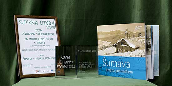 Kniha Šumava – krajina pod sněhem získala 17. 11. 2018 na festivalu Šumava Litera cenu Johanna Steinbrenera za Knihu roku 2017.