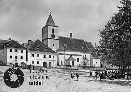 Horní Planá, kostel Svaté Markéty, zdroj: http://fotobanka.seidel.cz/#!fotobanka/detail/203010901010184660001, foto: Josef Seidel, kolem roku 1910