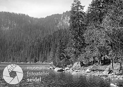 Plešné jezero, zdroj: http://fotobanka.seidel.cz/#!fotobanka/detail/302040601040080420001, foto: Josef Seidel, 1925