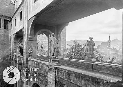 11 Český Krumlov, Plášťový most, zdroj: http://fotobanka.seidel.cz/#!fotobanka/detail/203040701060050220001, foto: Josef Seidel, okolo 1925